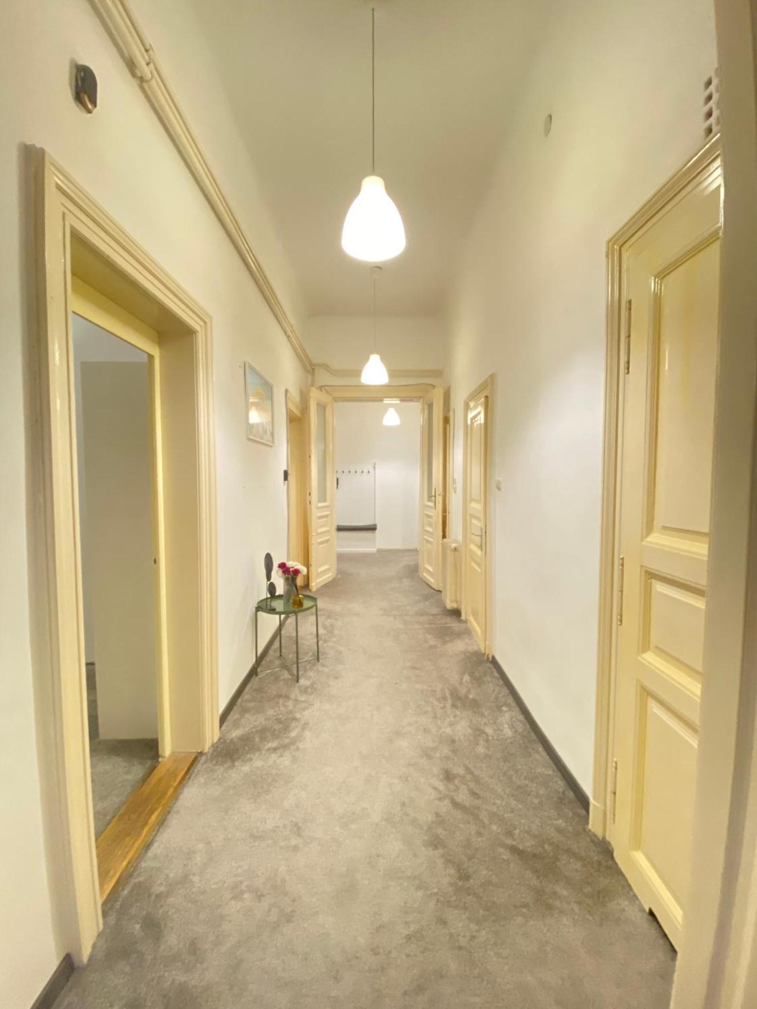 Sziv Apartment - Modern And Comfortable Budapest Eksteriør billede